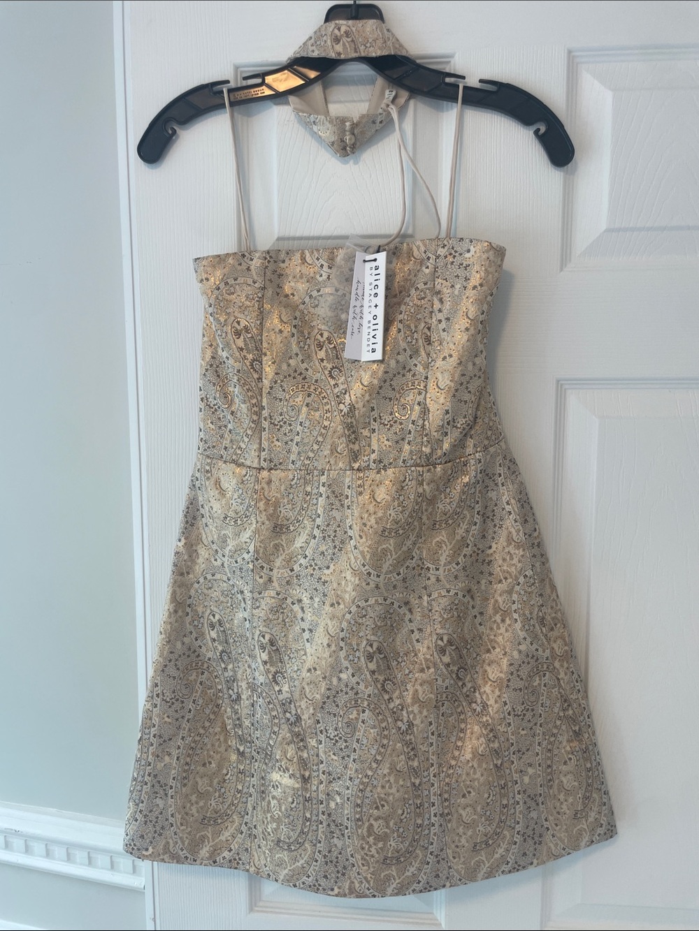 Alice + Olivia Strapless Metallic Gold Paisley Mini Dress - Picture 4 of 9